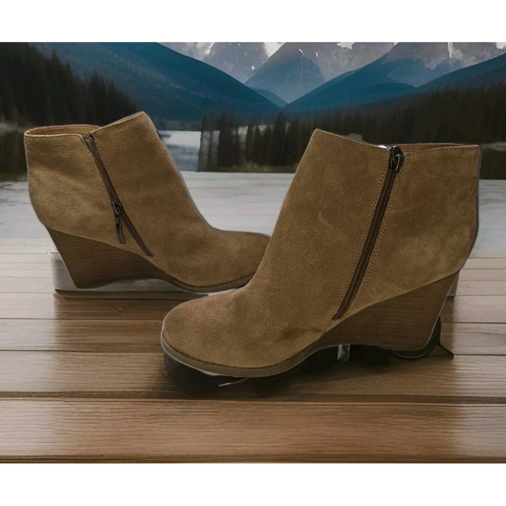 Michael by Michael Shannon Rebeka Tan Suede Wedge Ankle Boots Size‎ 10 Zip